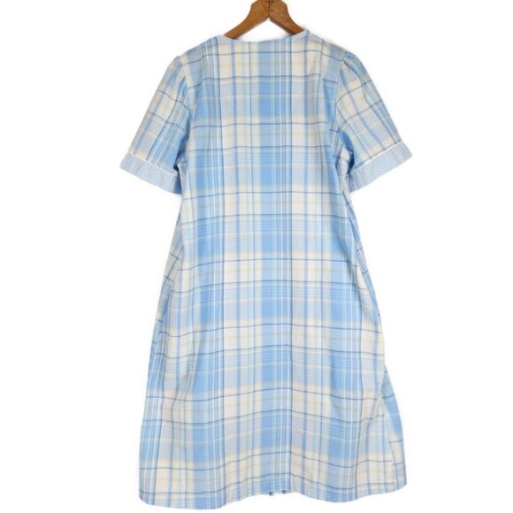 Miss Elaine Seersucker Housecoat Women's M Blue Embroidered Snap Front Pockets - Picture 2 of 8
